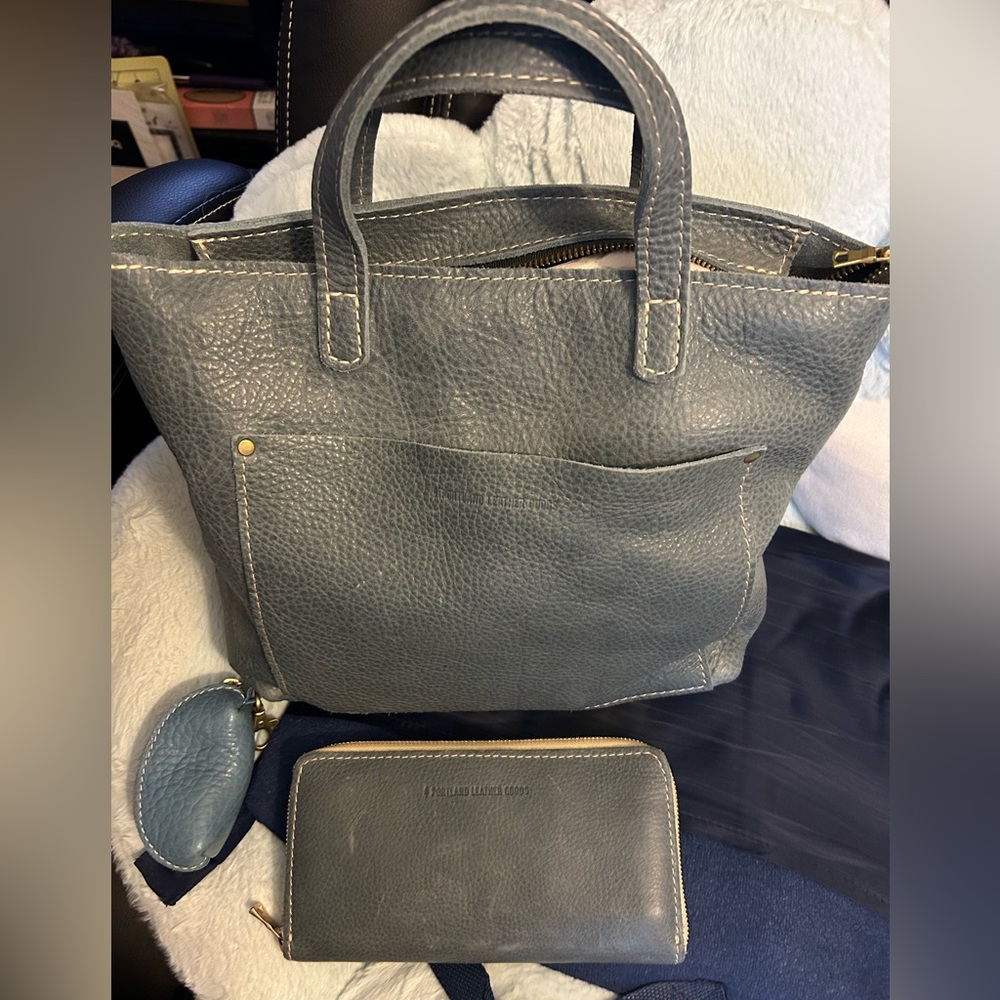Portland Leather Goods Medium Crossbody zippered tote in Blue Steel